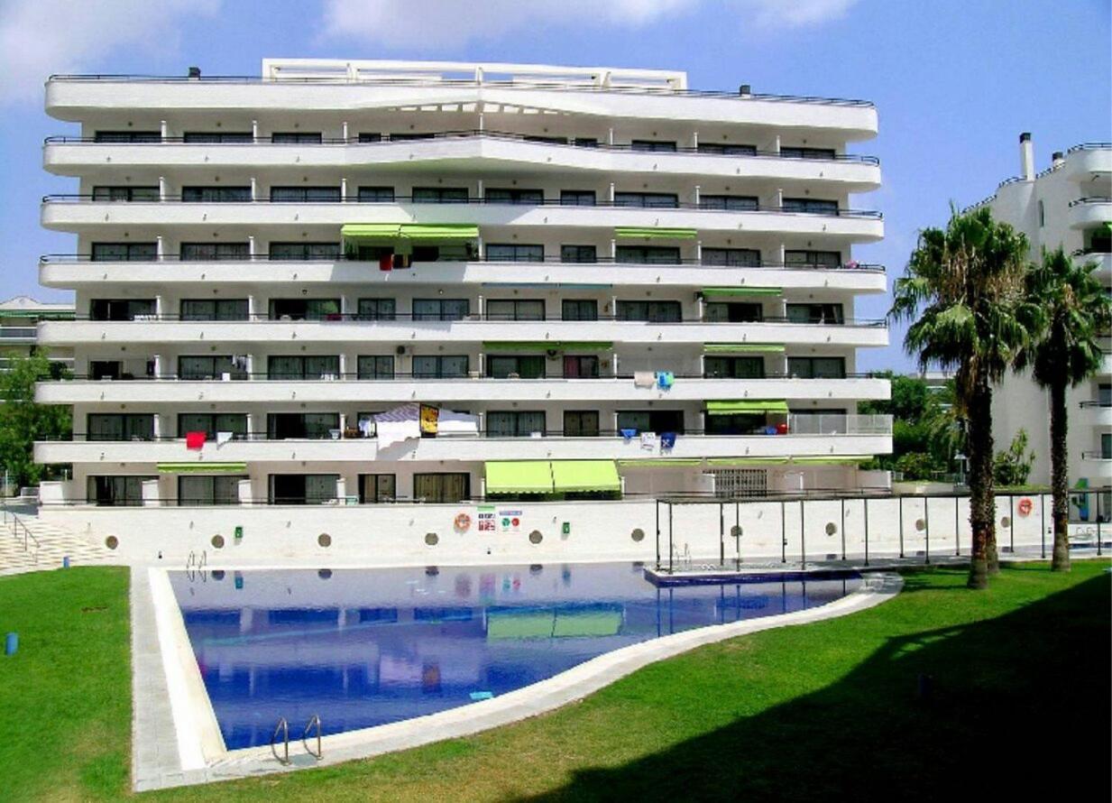 Apartamentos Aventura Салоу Екстер'єр фото
