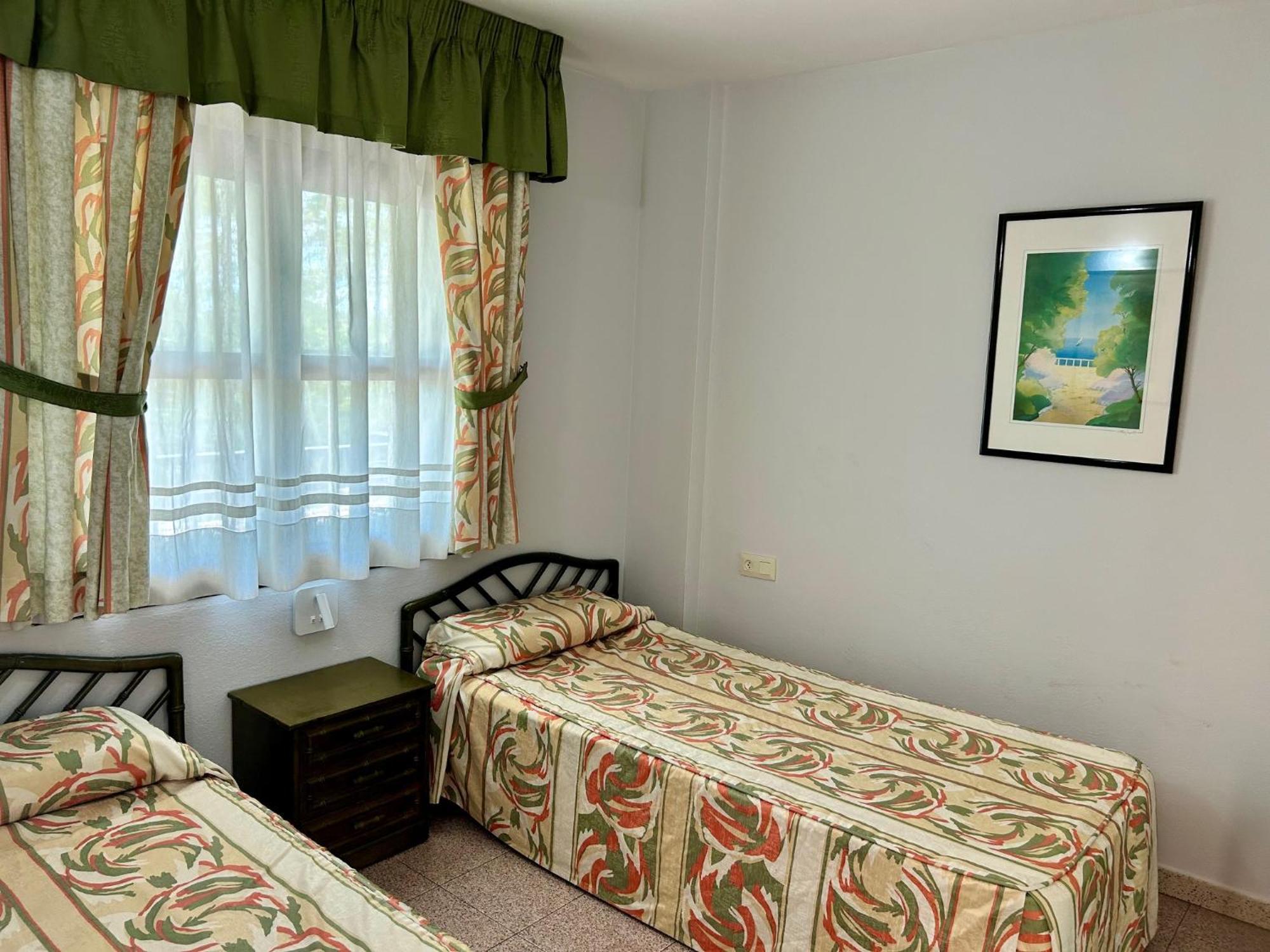 Apartamentos Aventura Салоу Екстер'єр фото