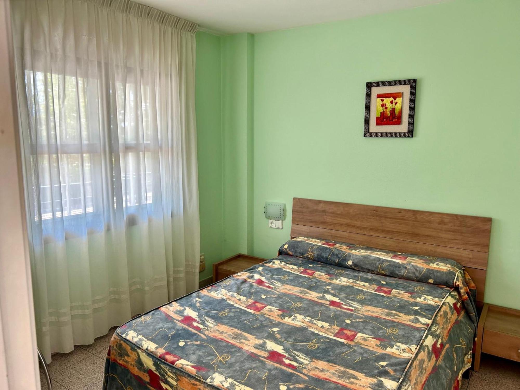 Apartamentos Aventura Салоу Екстер'єр фото