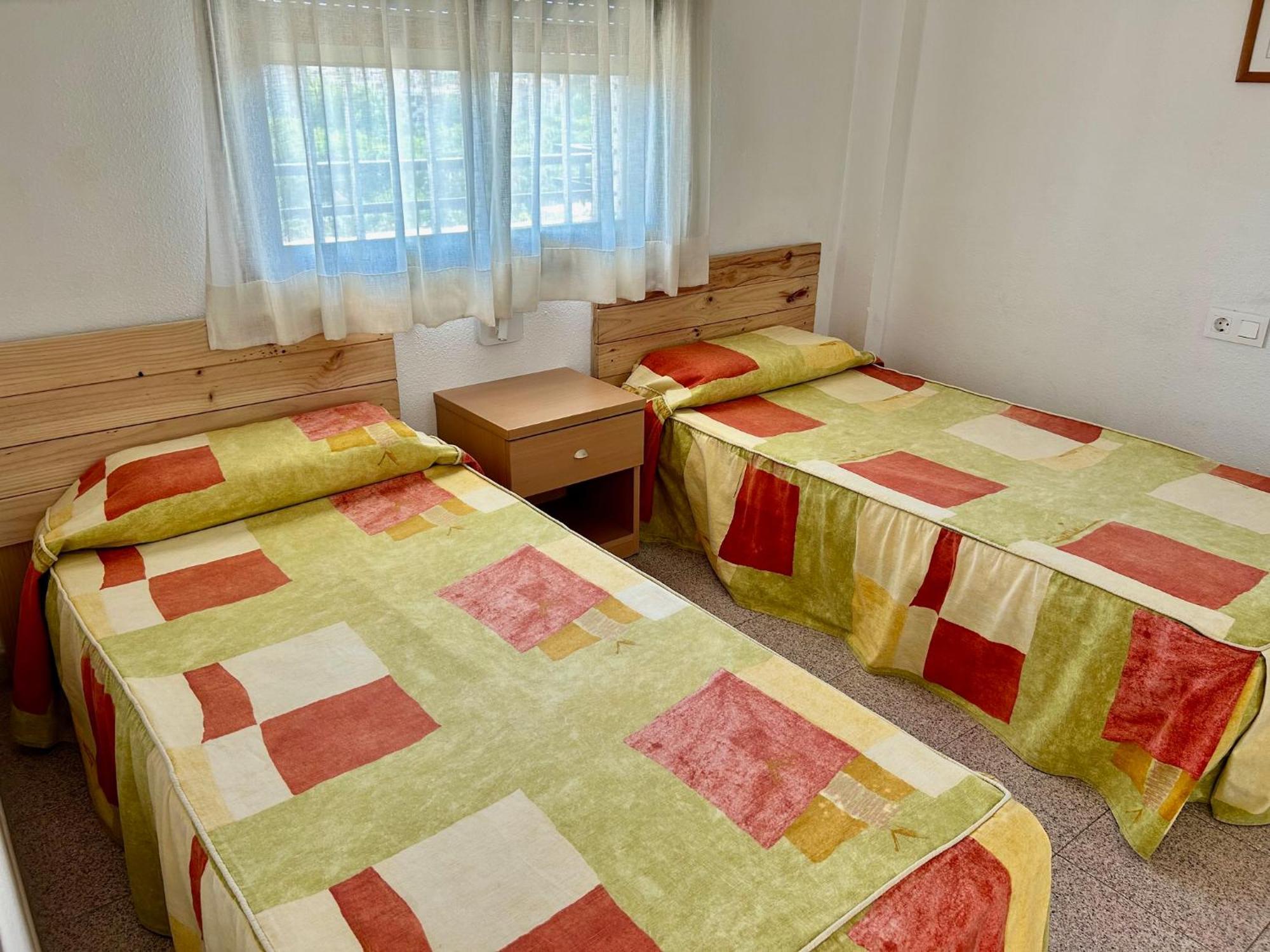 Apartamentos Aventura Салоу Екстер'єр фото